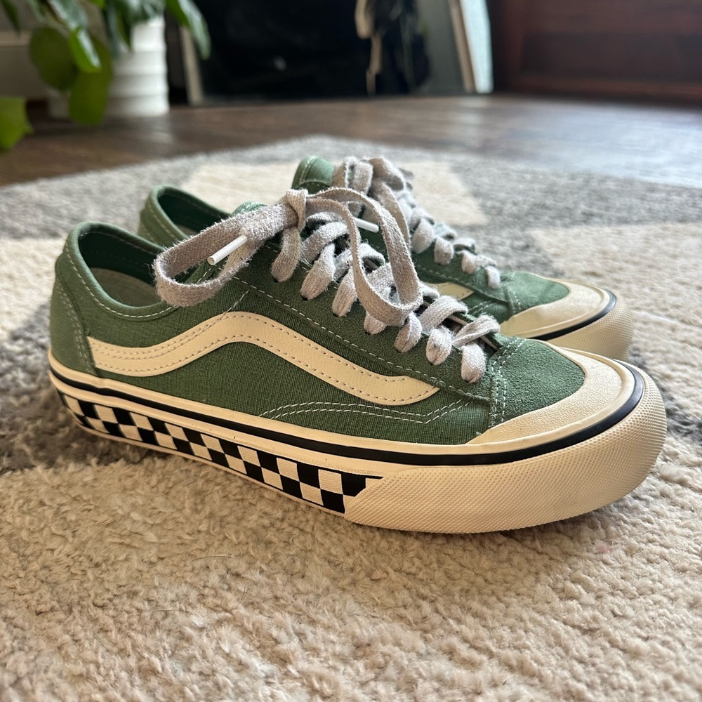 Vans size women’s 8